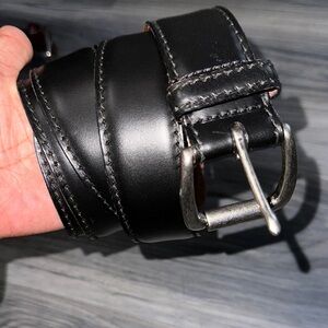 Johnston & Murphy Black Belt Bag Sleek Design